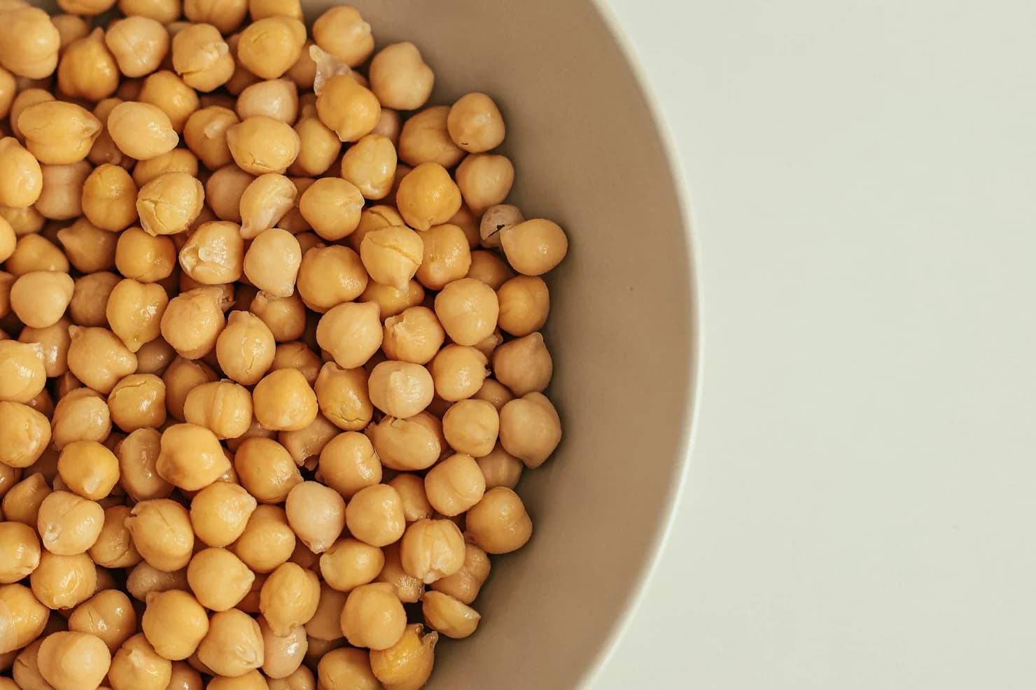 Déficience en Vitamine B9 : quels en sont les signes ? Les causes ? Comment la prévenir ?